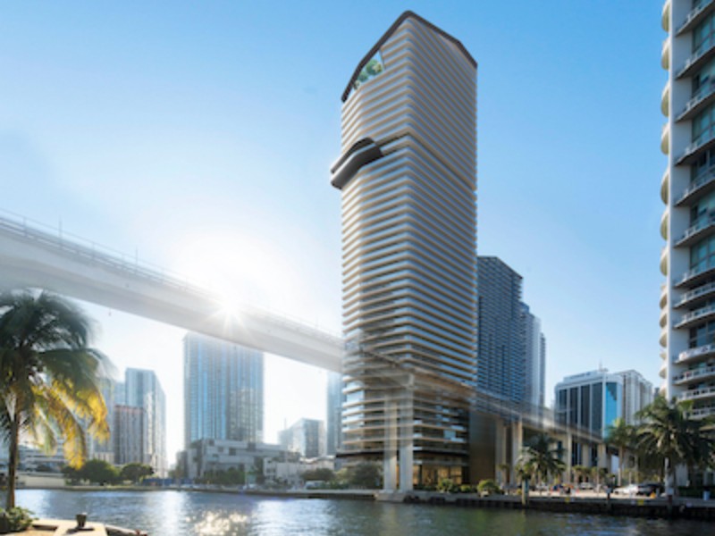 99 SW 7th St - Florida - Miami - 33130